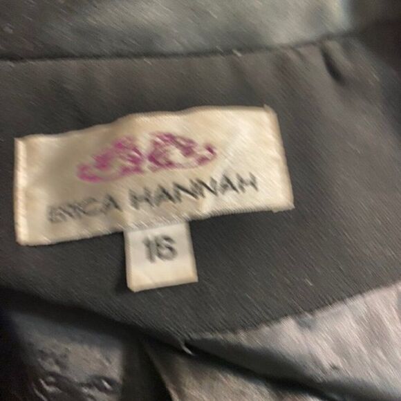 Erica Hannah Black Blazer 1 button with Satin collar and lapel, size 16 - Picture 5 of 5